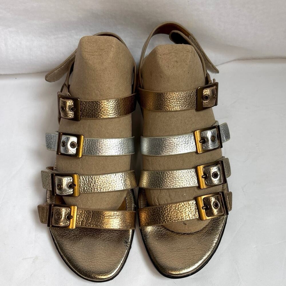 Sofft Metallic Strappy Buckle Sandals Women’s Size 8